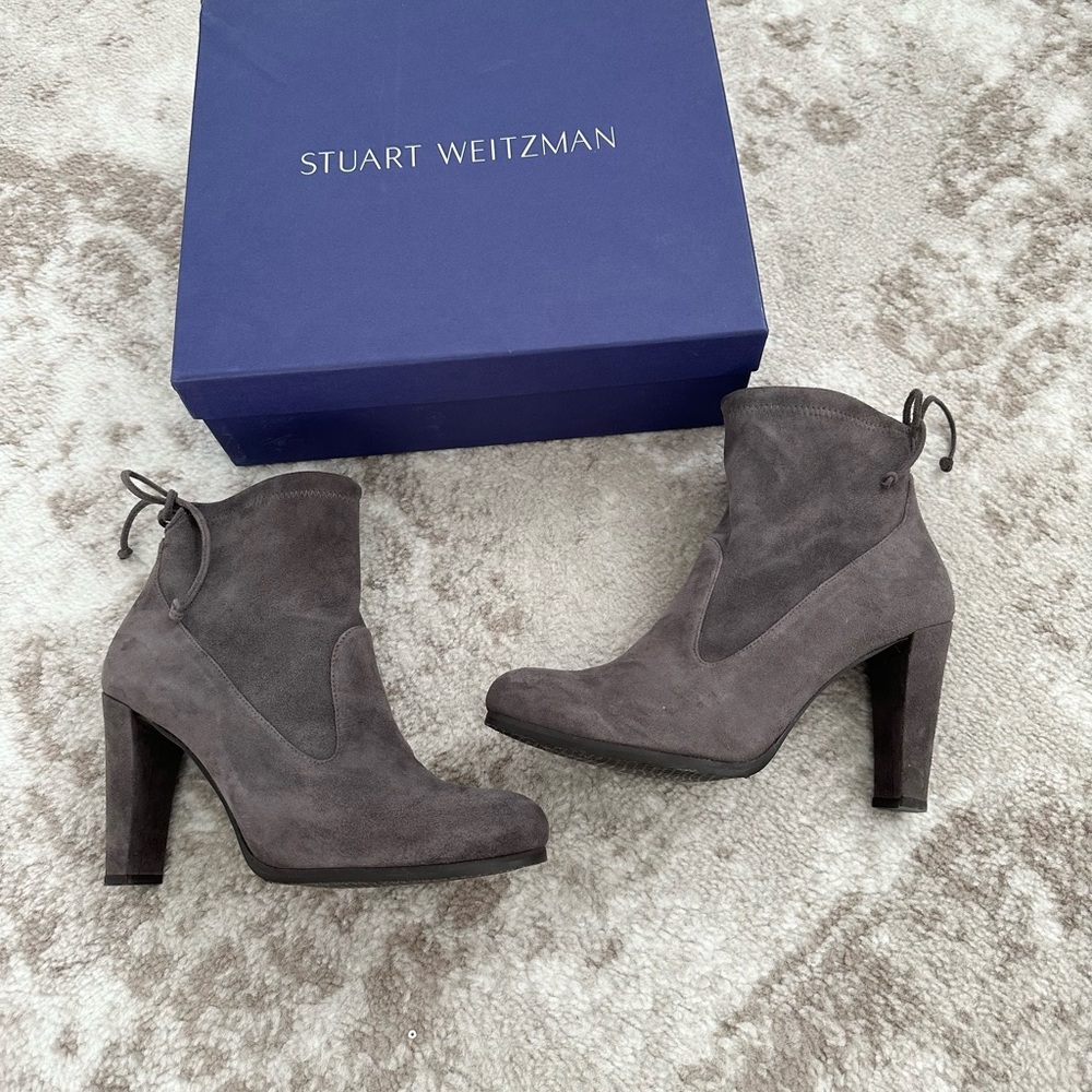 Stuart Weitzman Gray Suede Ankle Boots Lace-Up Design